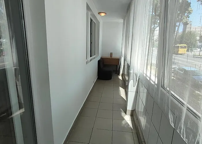 Center Boulevard * Constança